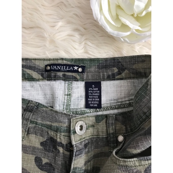 VANILLA RHINESTONE CAMO MINI SKIRT SIZE 5 - Picture 3 of 5